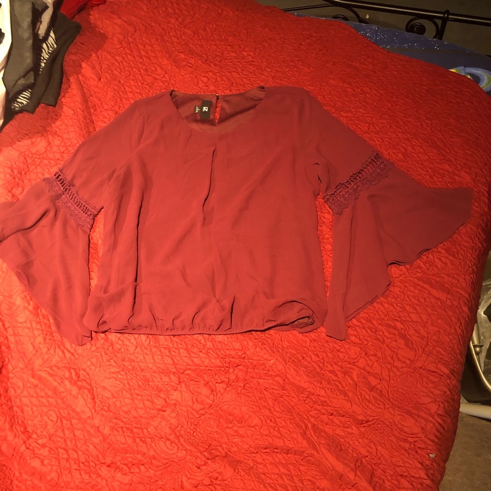 Maroon bell sleeve top